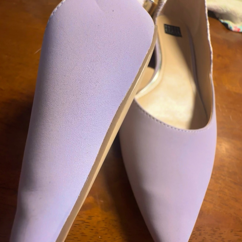 White House Black Market Lilac Textured D'Orsay Pointed Flats - Picture 4 of 5